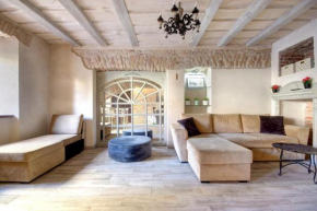 Historical apartments x Free parking SELF CHECK IN 24x7 by H&H